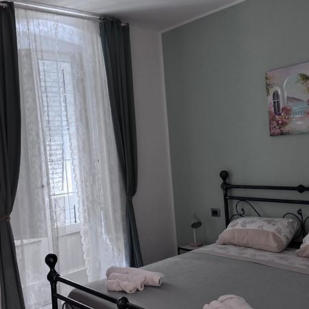 B&B Poesia Affittacamere Tarente Buitenkant foto