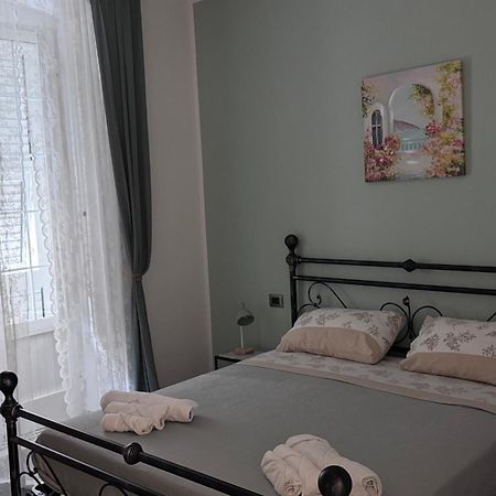 B&B Poesia Affittacamere Tarente Buitenkant foto